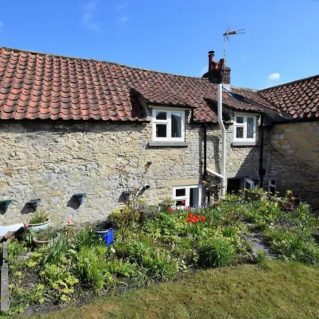 3 Bed In Thornton-le-dale 82856