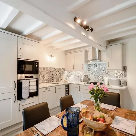 Tatil Evi 3 Bed In Thornton-le-dale 82856 *