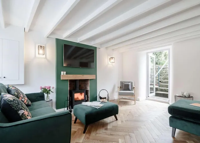 3 Bed In Pickering Oc-82856 *