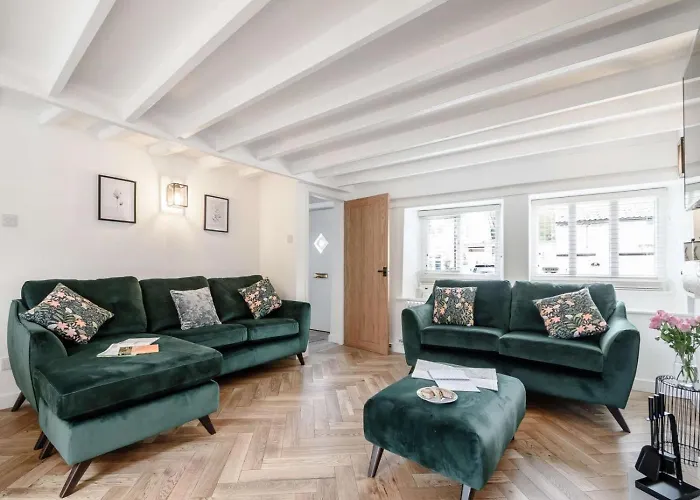 3 Bed In Pickering Oc-82856 *